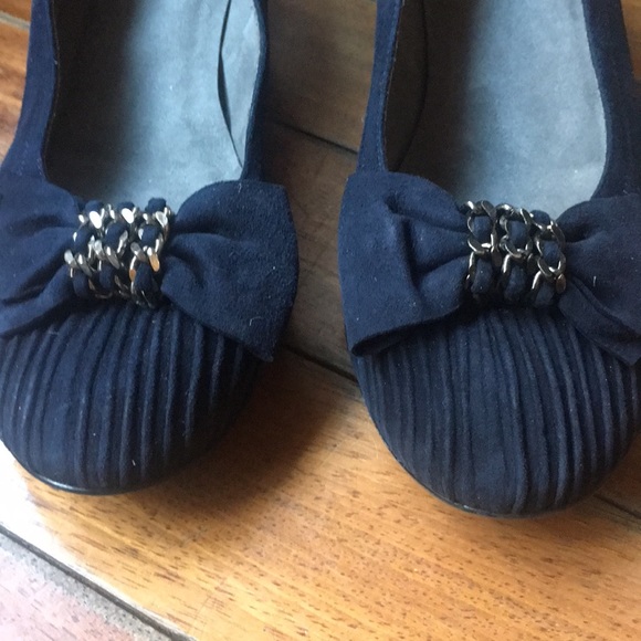 Stuart Weizman Shoes - Picture 2 of 5